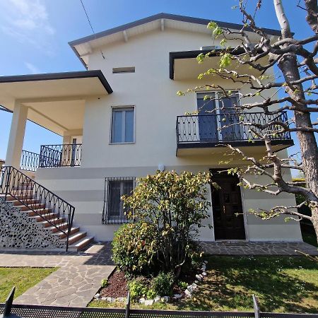 B&B A Due Passi Dal Lago Adro エクステリア 写真