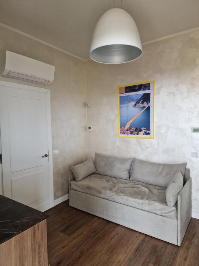 B&B A Due Passi Dal Lago Adro エクステリア 写真